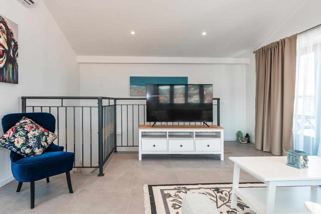 Luxury Apartments Azalea Primošten المظهر الخارجي الصورة