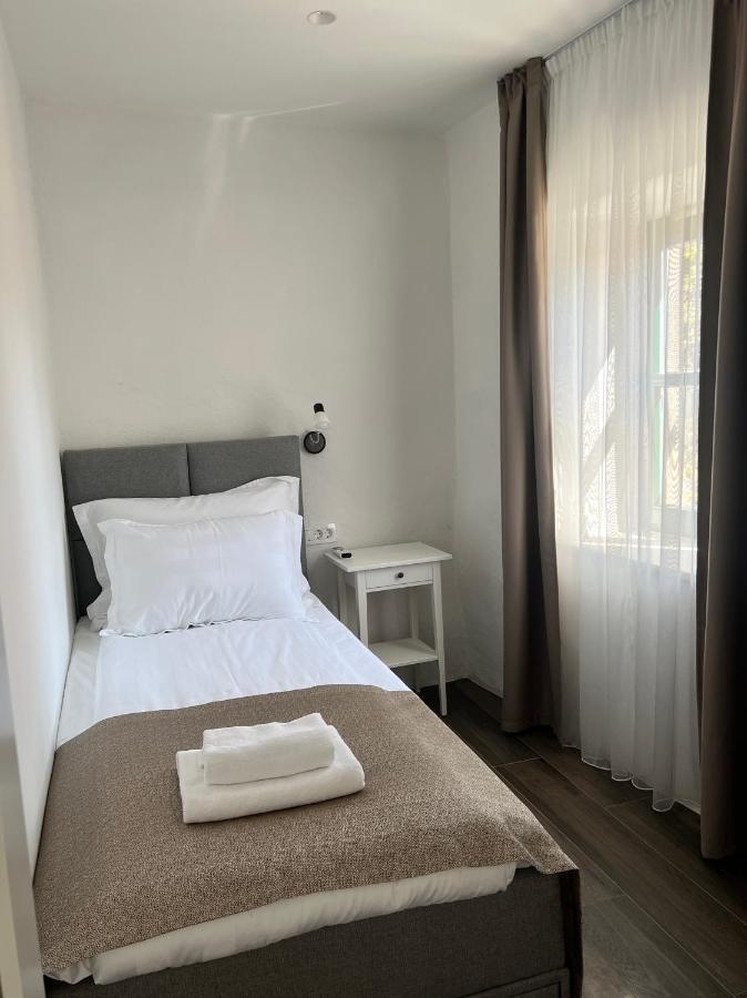 Luxury Apartments Azalea Primošten المظهر الخارجي الصورة